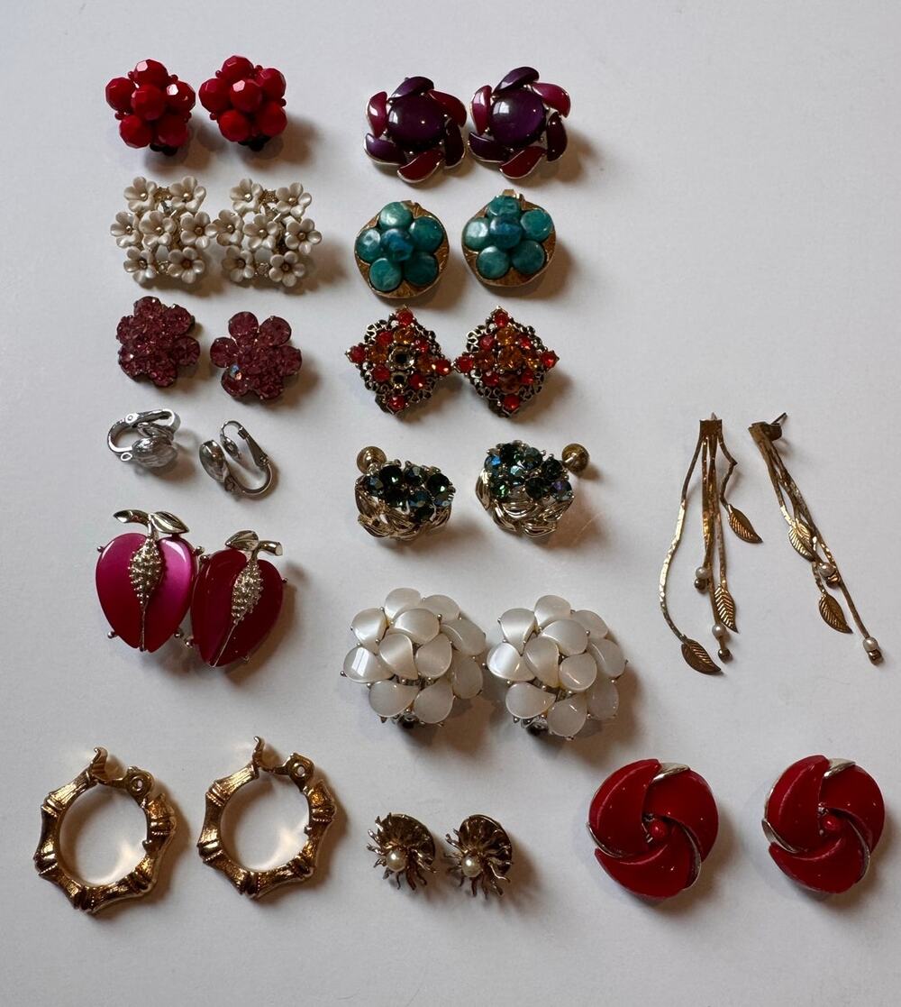 Lot of 14 Pairs Vintage Clip-On Earrings Stamped/Unstamped Lisner/Monet/Trifari
